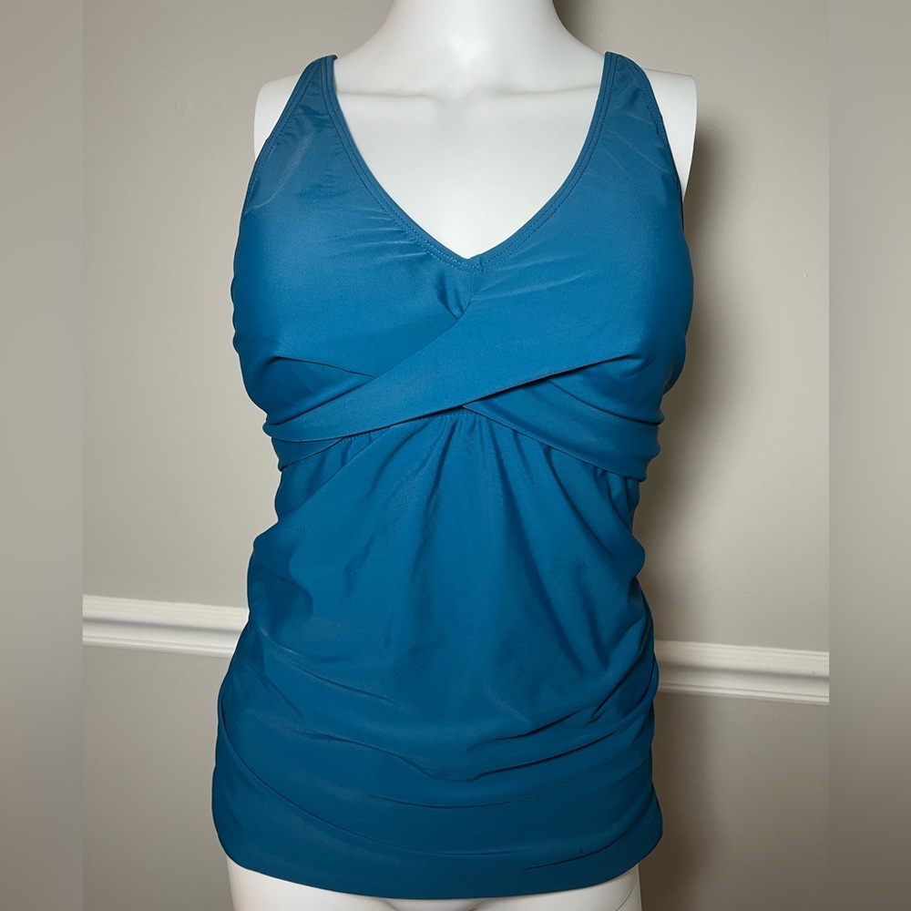 NWT Women's Tankini Swimsuit Top Size XL
